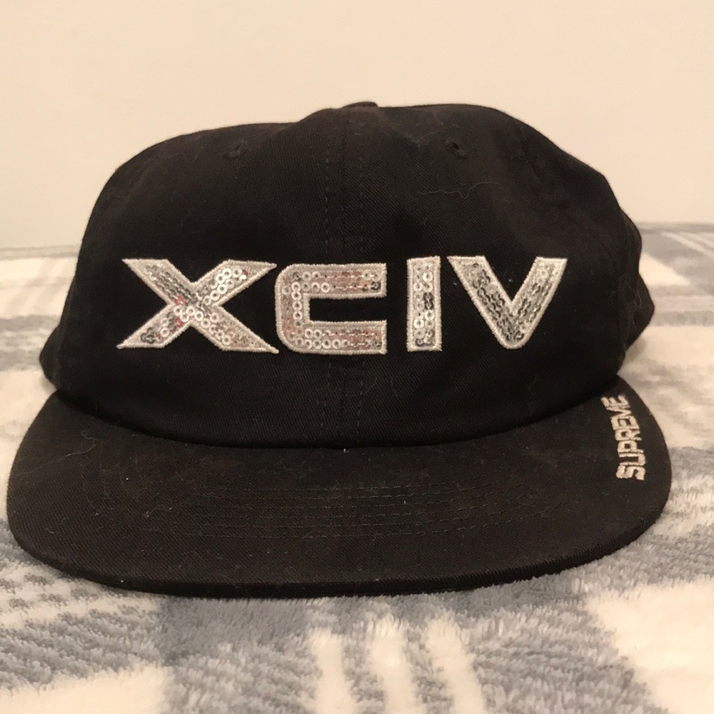 Authentic XCIV 6-Panel black